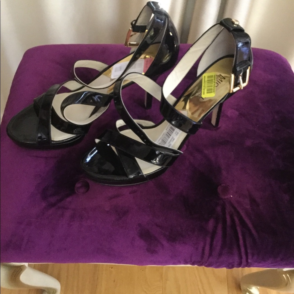 Mk heels